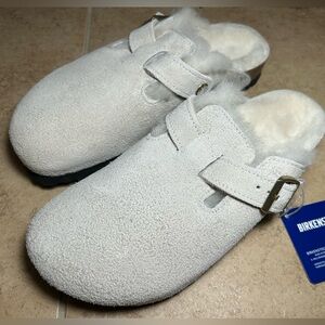 NWT🌷(37) Birkenstock Boston Sherling Clog in “Antique Off White” Size 6-6.5